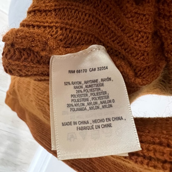 Tie front sweater - Picture 7 of 8